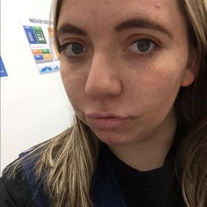 Meet your Posher, Kendra